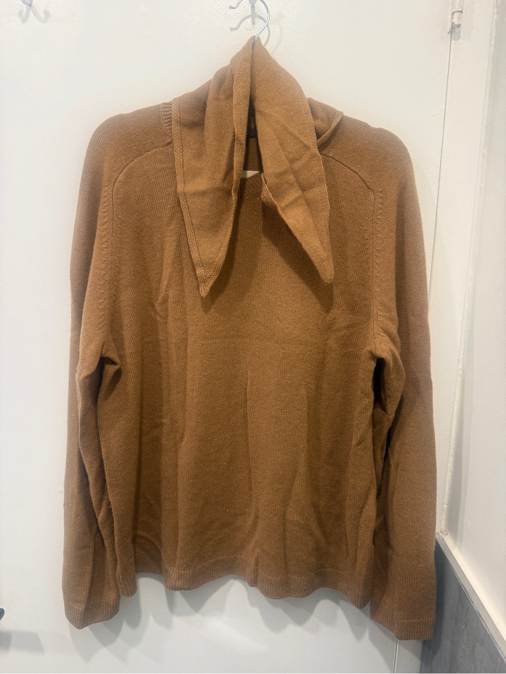 UNIQLO:C 100% cashmere sweater with detachable scarf